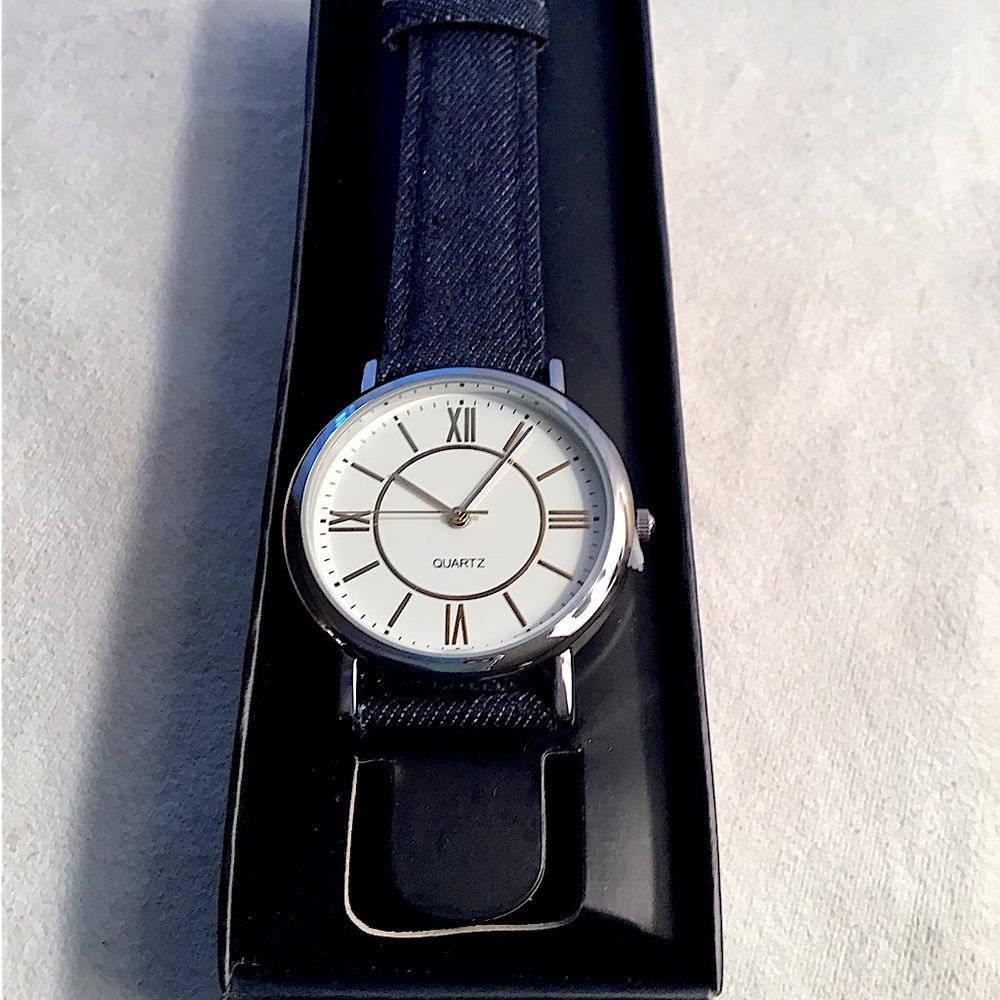 WATCH WOMENS NEW
